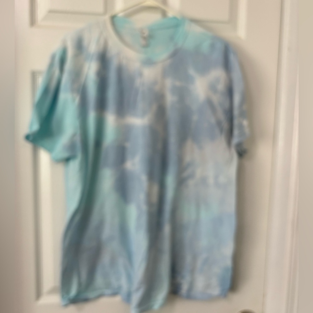 EUC tie dyed tee size XL